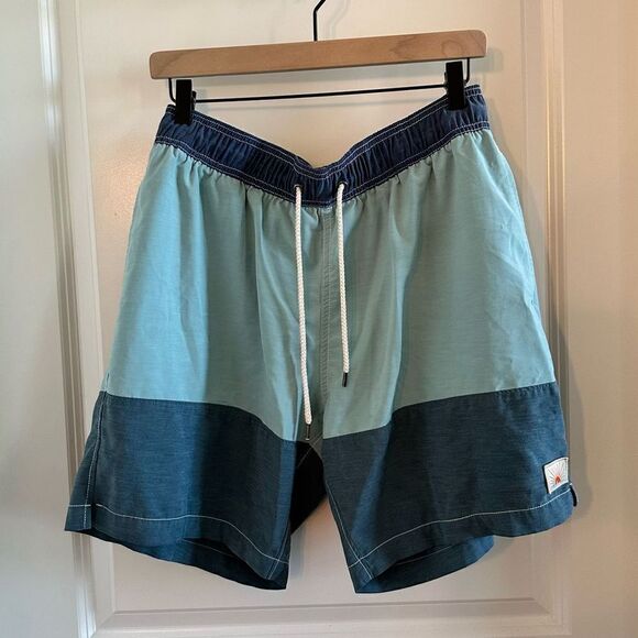 Faherty Color Block Beach Trunk - Picture 4 of 12